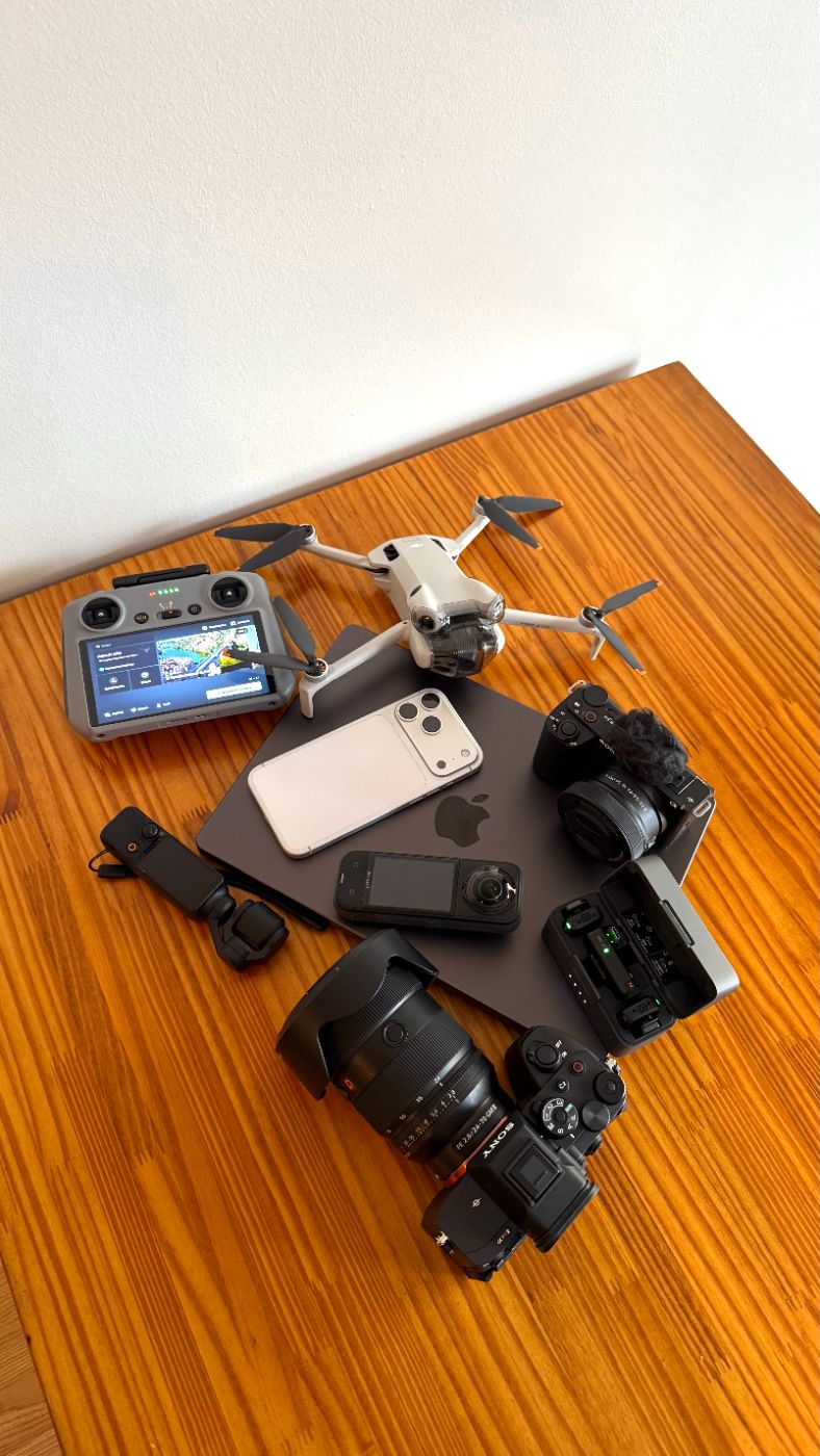 Equipo de fotografía y video: cámaras, drone y estabilizador